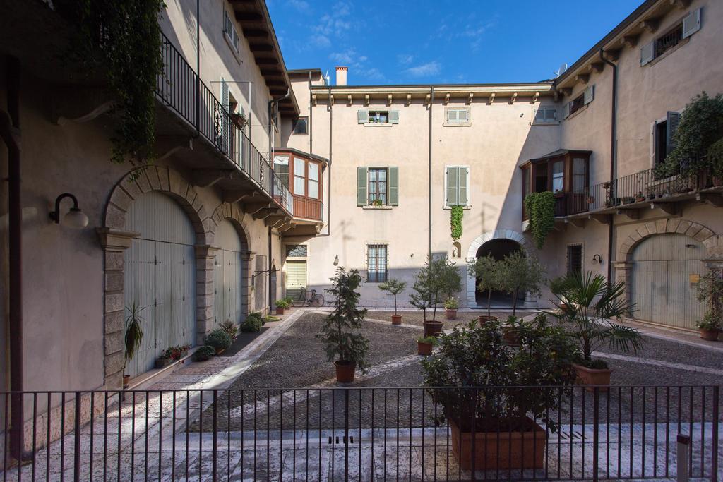 Antiche Colonne Suite Verona Exterior foto