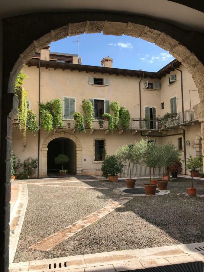 Antiche Colonne Suite Verona Exterior foto